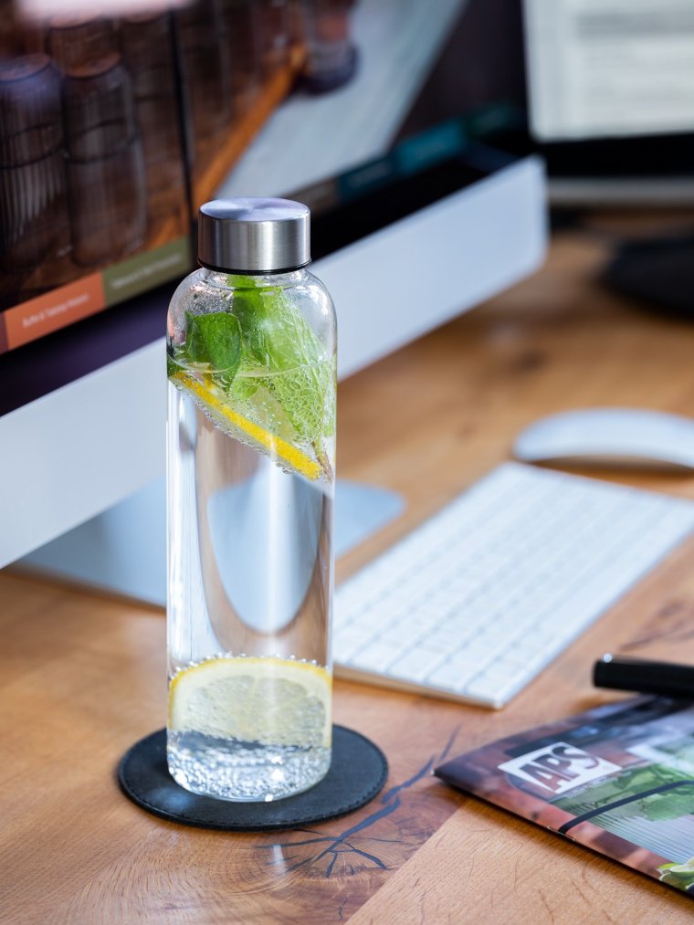 Trinkflasche Ø 6,5 cm, H: 23,5 cm Glas