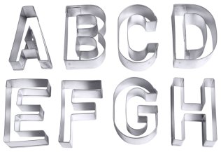 Ausstecher 'Buchstaben', groß